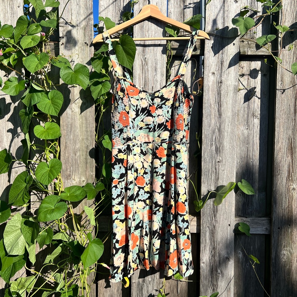 Kimchi Blue Smocked bodice floral dress